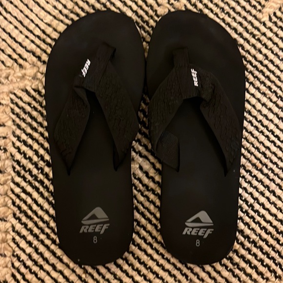 Reef Shoes - Black flip flops